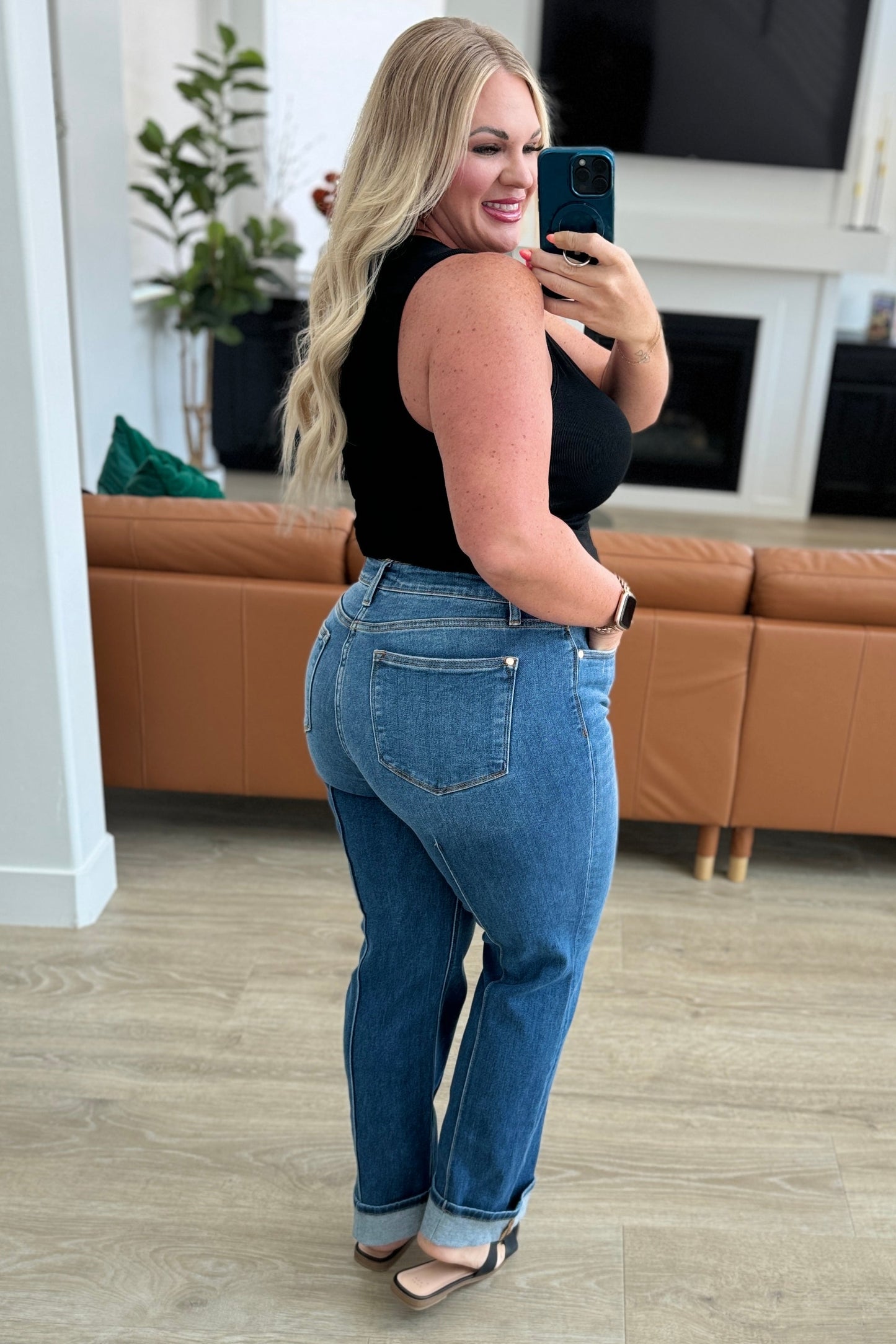 Judy Blues Campbell High Rise Center Seam Detail Straight Jeans