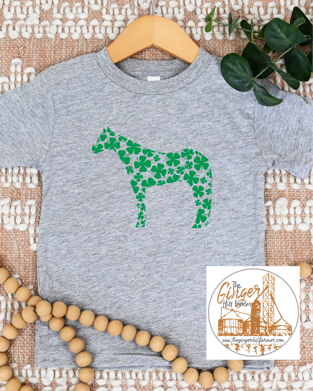 Adults Clover Farm Animal Graphic Short Sleeve Tee | Sizes Small-3XL