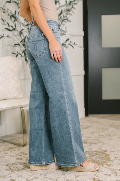 Judy Blue Jeans Adrian Mid Rise Retro Wide Leg