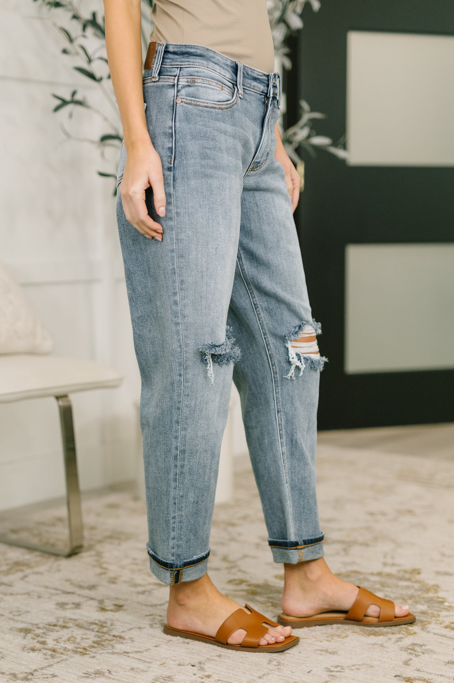 Judy Blue Elaine Mid Rise Boyfriend with Distress & Cuff